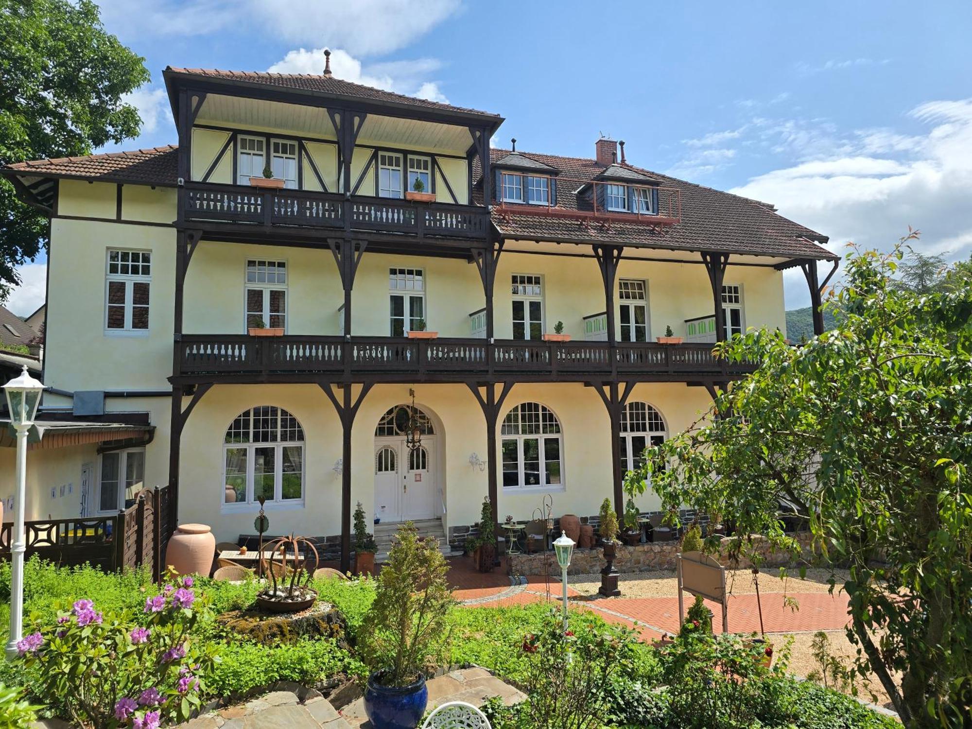 Hotel apartamentowy Park Zentral Am Mittelrhein - &